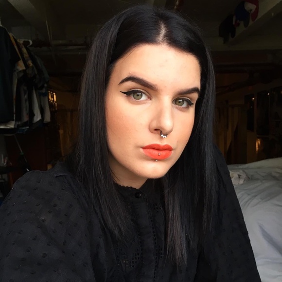 Meet your Posher, Rita - Picture 1 of 1